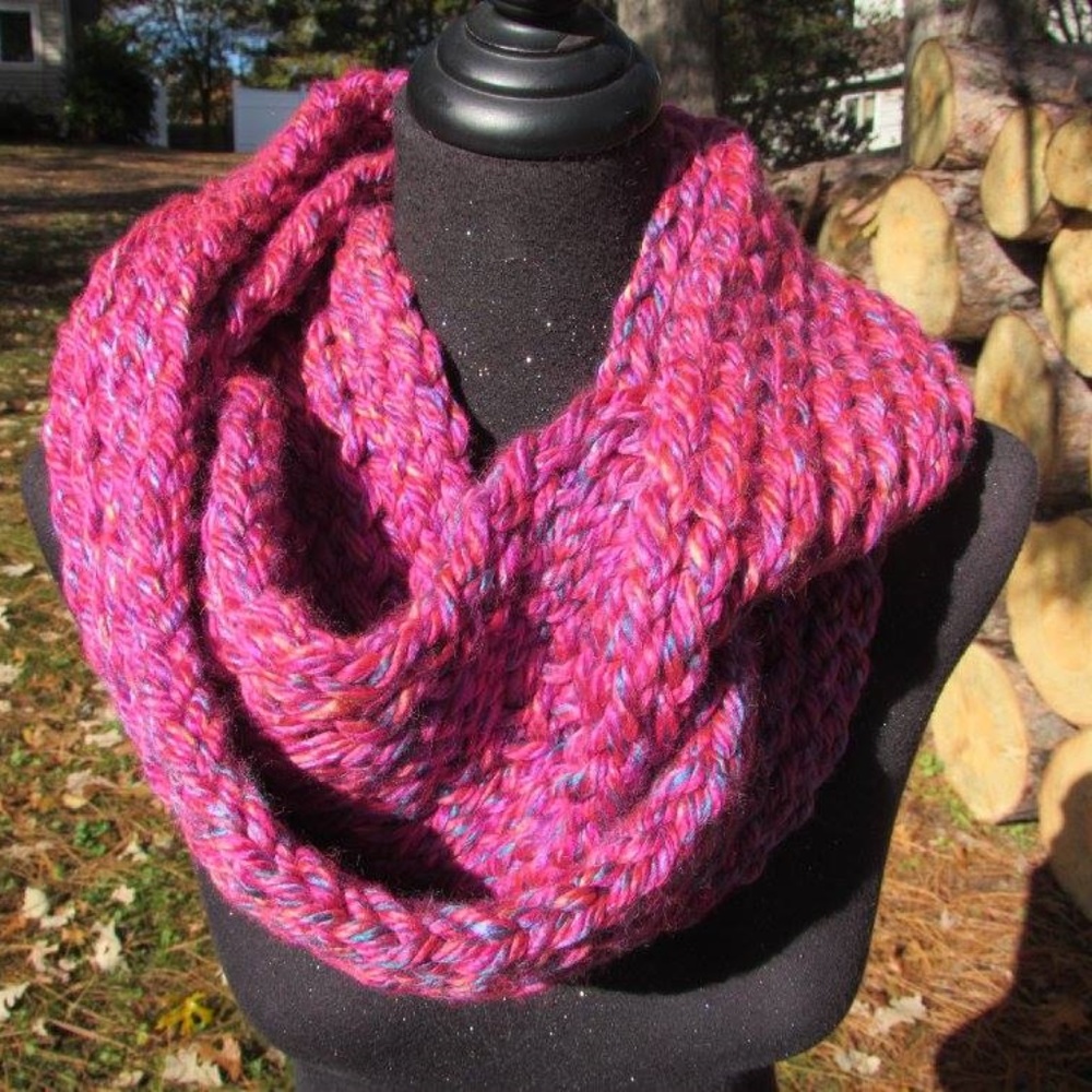 Women's Infinity Scarf & Hat : Handmade